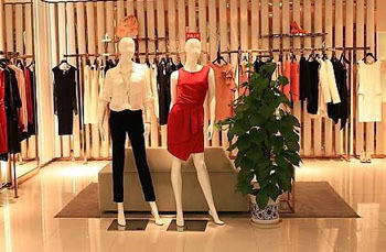 凌云零售進銷存如何實現(xiàn)服裝連鎖店鋪管理